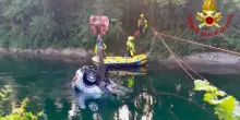 Auto finisce in un canale nel milanese, 3 morti