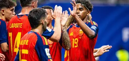 Yamal sblocca la Spagna, Arabia Saudita travolta 4-0