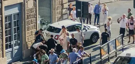 Roma, taxi investe donna su via del Tritone. Trasferita in ospedale