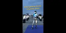 Cina, un robot pratica il Tai Chi al Summer Davos Forum