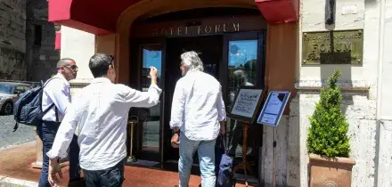 Il Vaffa di Grillo a Giuseppi: il ritorno al Forum e la reunion con 50 ex parlamentari
