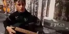 Louis morto a 17 anni dopo un pestaggio: il video della mamma per ricordarlo | GUARDA