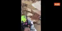 Squadre di soccorso Usa salvano neonato tra le macerie in Venezuela