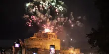 Infiorata e Girandola, la Citt&agrave; Eterna saluta i suoi santi patroni