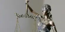 Serie tv, l'estate dei legal drama: perch&eacute; vedere The Evil Lawyer e Senza giudizio