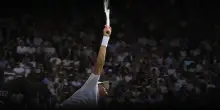 Wimbledon, Sinner e Berrettini al secondo turno. Cobolli riprende il match sospeso