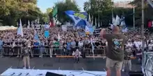 Orgoglio Lazio, il corteo da Ponte Milvio al Flaminio: le voci dei tifosi biancocelesti