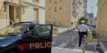 Attentato a Montecarlo, identificata la donna della borsa-bomba: fuga verso l'Italia