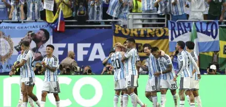L'Argentina soffre ma vola agli ottavi, Capo Verde battuto ai supplementari