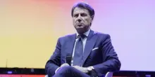 Conte "uno e bino": sotto indagine ma anche giudice di se stesso. Perch&eacute; ha torto sulla Commissione