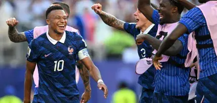 Mondiali, alla Francia basta un rigore di Mbapp&eacute;: verso un quarto infuocato con il Marocco