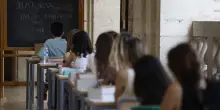 "Faziosit&agrave; e indottrinamento, messaggio-comizio del prof": la denuncia di uno studente