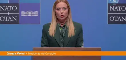 Nato, Meloni "Rispettiamo impegni ma decidiamo noi tempi, modi e priorit&agrave;"