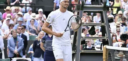 Zverev piega Fery e vola in finale a Wimbledon