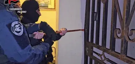 Attentati e intimidazioni ai commercianti, 15 fermi a Palermo
