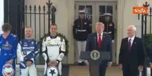 Trump balla 'Eyes of the Tiger' accanto ai piloti di Indycar alla Casa Bianca