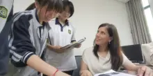 Cina, una docente italiana a Qingdao tra insegnamento e dialogo interculturale