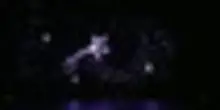 Coreografie di droni e fasci di luce a Nizza 10 anni dopo l'attentato