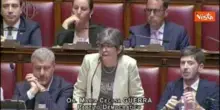 Cecilia Guerra (Pd) intona canto delle mondine "Sebben che siamo Donne" in Aula