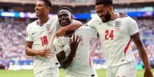 Show fra Francia e Inghilterra, la tripletta di Saka vale il terzo posto
