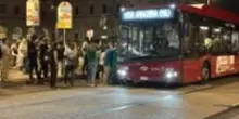 Sbandati e clochard, tornare a casa sui bus notturni un'impresa sempre pi&ugrave; rischiosa