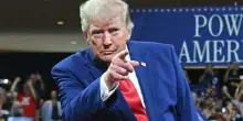 "La decisione &egrave; vicina". Trump valuta l'attacco massiccio in Iran
