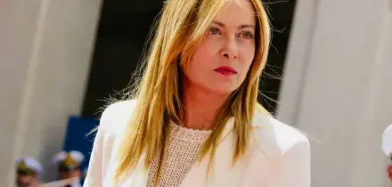 "Da oggi chi sbaglia paga". Meloni annuncia la stretta anti-maranza