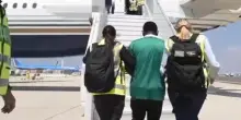 Contrasto all'immigrazione clandestina, espulsi 32 cittadini nigeriani