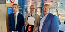 Trieste, nave di ricerca antartica, Valditara scopre la targa dedicata a Laura Bassi: "Un esempio del genio femminile"