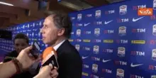 Milan smentisce la morte di Franco Baresi. Eccolo a presentazione calendario di Serie A nel 2018