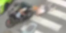 Rapina choc, anziana trascinata per metri con la moto: due fermi