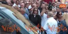 Piazza rossonera per Baresi durante il funerale