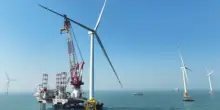 Cina, in funzione la prima piattaforma eolica galleggiante da 16 MW