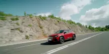 Nuova Mercedes GLA, ancora pi&ugrave; elettrica e tecnologica