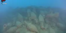 Scoperto un relitto romano con centinaia di anfore al largo di Mazara del Vallo