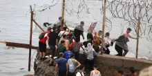 Ceuta, appelli via chat per un nuovo assalto: "Colpiamoli". Revocati tutti i permessi ai militari spagnoli