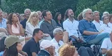 Sinistra impazzita, vuole pure decidere chi pu&ograve; ascoltare De Andre. Salvini: "Non avete l'esclusiva"
