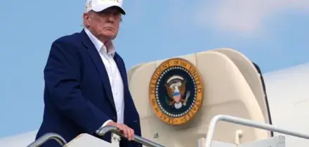 Trump, la minaccia di un attentato e la "fuga" dall'Air Force One con il camion del catering: il retroscena