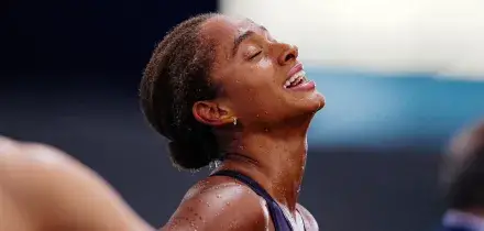 Nuoto, Sara Curtis trionfa agli europei: oro nel dorso e nuovo record
