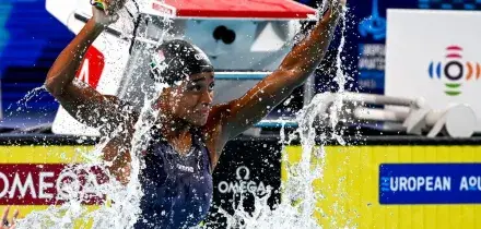 Sara Curtis nuota nella storia, oro europeo e nuovo record mondiale nei 50 dorso