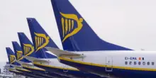 Ryanair, passeggero risucchiato dall'obl&ograve;. Ecco cosa &egrave; successo