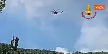 Ancora incendi nell'Aquilano e nel Chietino Vigili del Fuoco a lavoro con mezzi aerei e a terra