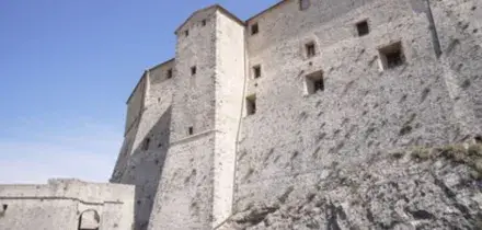 La fibra di Open Fiber abilita l'albergo diffuso nel borgo riminese di San Leo