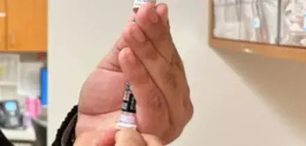 Bambina morta per difterite, inchiesta sui genitori. Positivo anche il cuginetto
