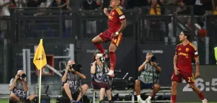 Tre volte Dybala-Malen, poi Pisilli: la Roma piega la Fiorentina