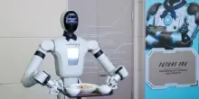 La Cina studia &ldquo;100 standard&rdquo; da applicare alla produzione di robot umanoidi