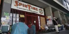 La trovata del Campidoglio: ex "okkupanti" di Spin Time a casa dei romani