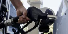 Prezzi carburante, in Cdm la proroga del taglio poi misure ad hoc