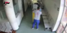 Ruba un condizionatore all'Istituto Tumori di Napoli: le immagini