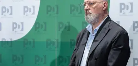 "Chi ha poco studiato vota a destra". Bufera su Bonaccini, Meloni lo mette a posto
